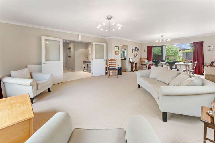 262 Hill Road The Gardens_17