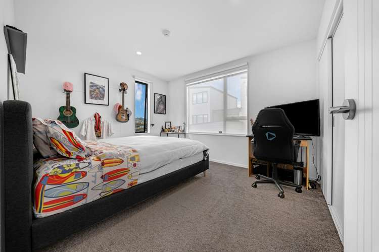 4 Manahau Lane Flat Bush_11