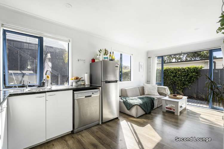 3/1013 Beach Road Torbay_16