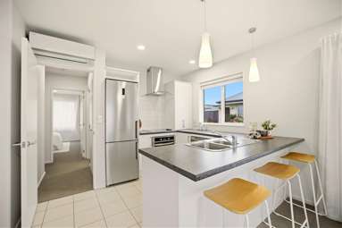 4/3 Oakridge Street_2