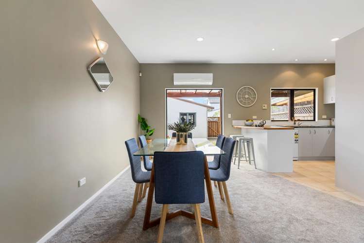 3/8 Tuscany Way Te Atatu Peninsula_7