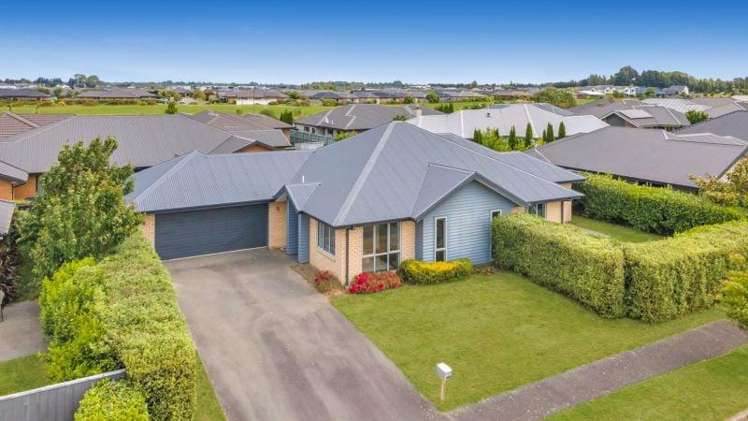 16 Winfield Dr Wigram_17
