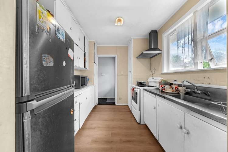 64 Fisher Crescent Otara_7