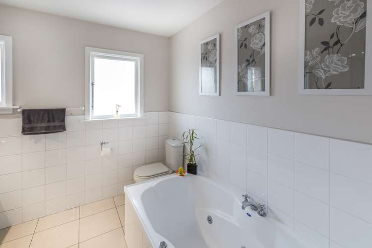 18 Dunstan Crescent Hornby_12