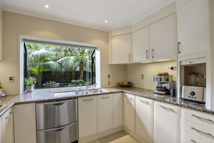 2/69 Saint Stephens Avenue Parnell_17