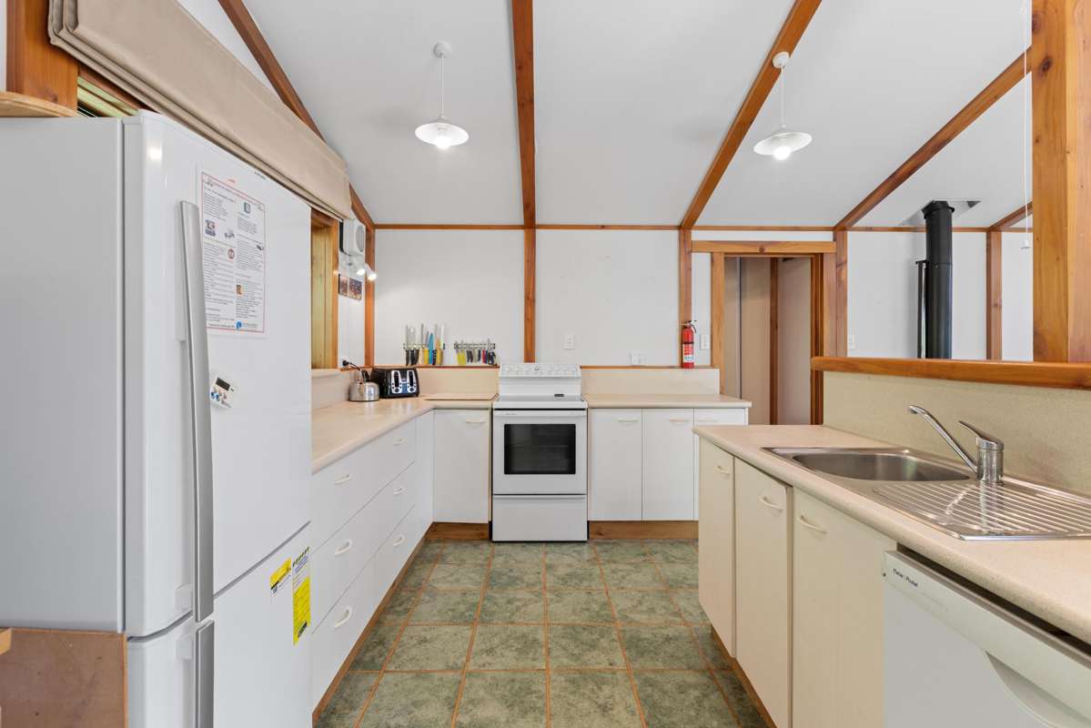 1775 Kenepuru Road_4