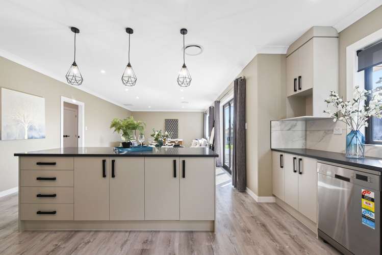 16 Waireka Road Rototuna North_11