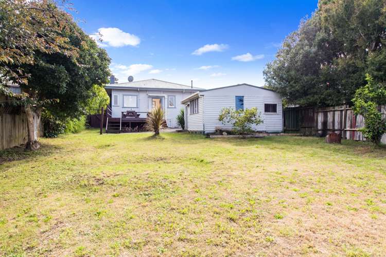 3212 Great North Road New Lynn_17