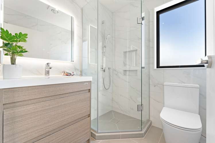 9/67 Royal View Road Te Atatu South_6