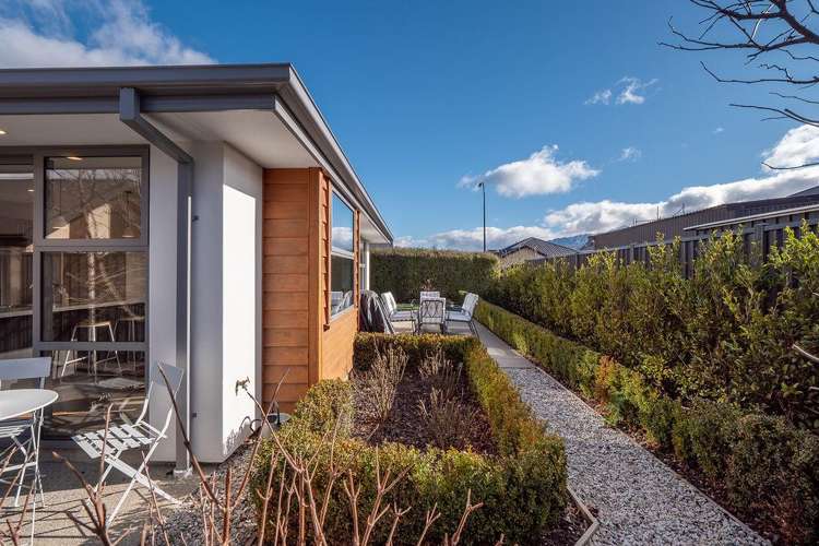 63 Risinghurst Terrace Lower Shotover_15