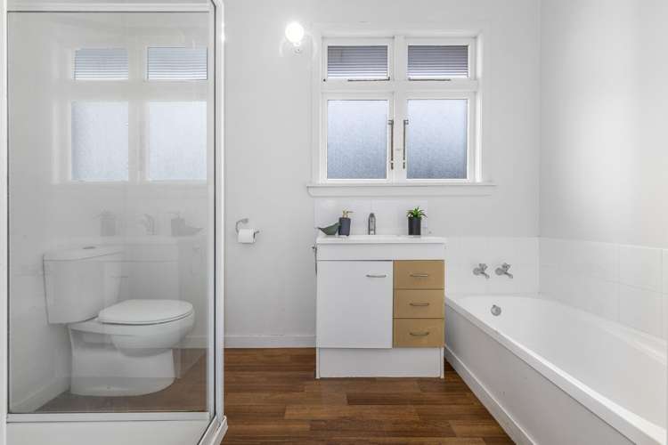 198 Bath Street Levin_17