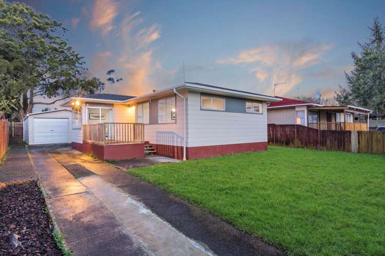 27 Sandrine Avenue Clover Park_24