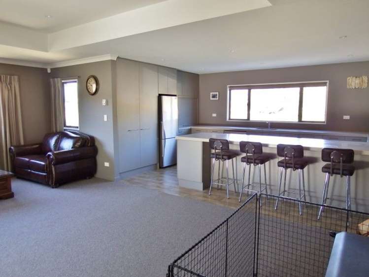 14 Cheeseman Terrace Castle Hill_3