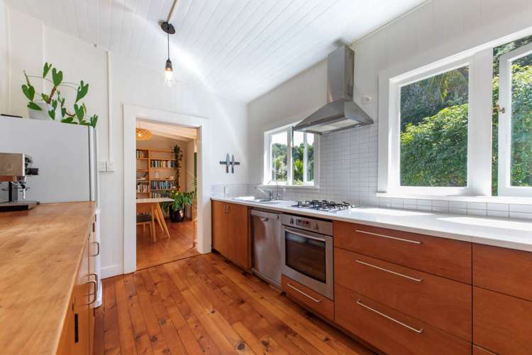 23 Kauri Point Road Laingholm_6