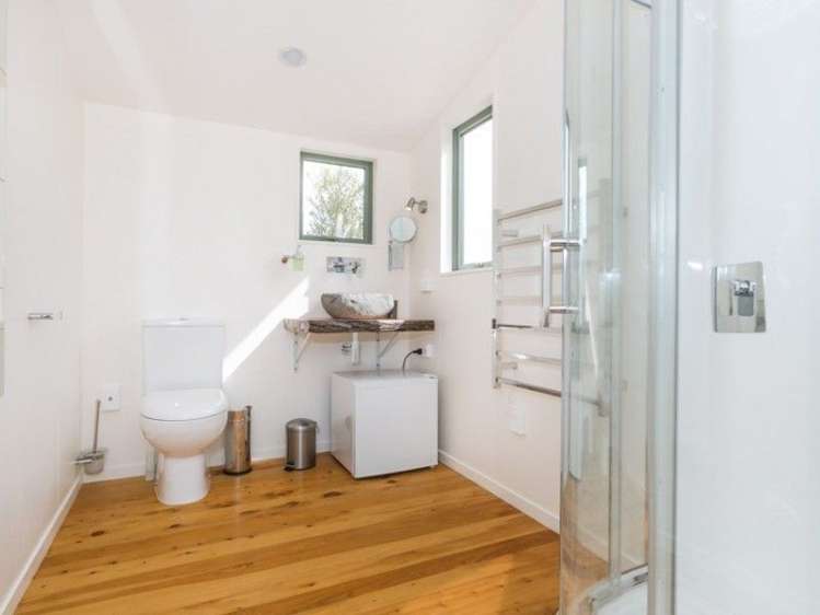 57 Junction Road Palm Beach_14