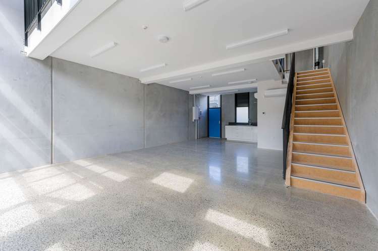 Unit 57/3 Pacific Rise Mt Wellington_7