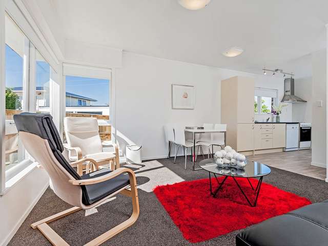 2/8 Paul Place Pakuranga_1