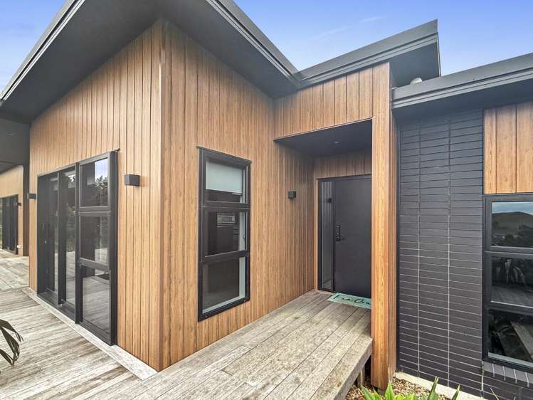 10 Terrace Road 10779_1
