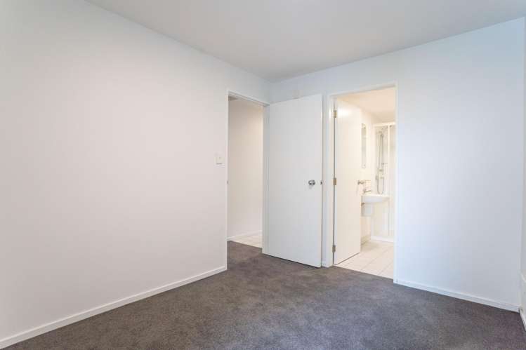 9B/3 Whitaker Place Auckland Central_14