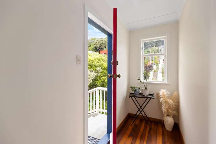 19 Robertson Street Owhiro Bay_14