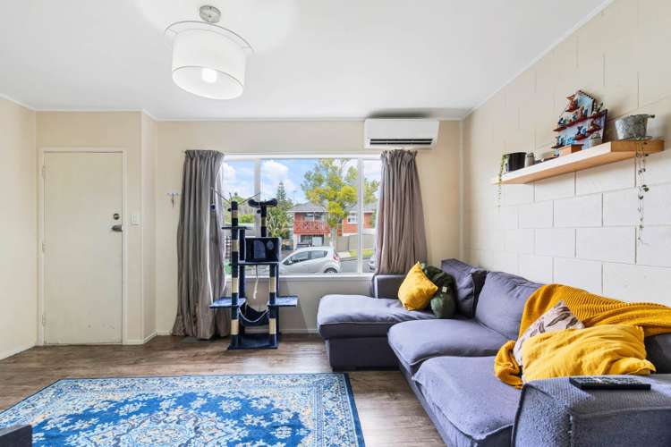 2/2 Halberg Street Glenfield_2