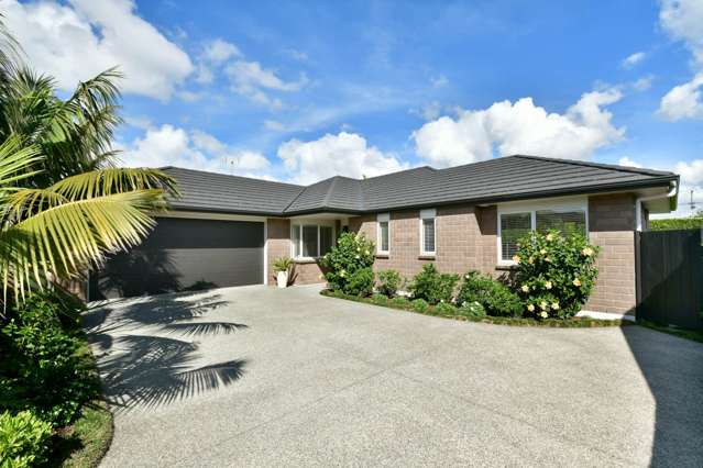 Premium Location Central Orewa