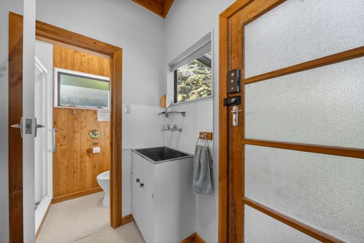 22 Seaview Avenue Cape Palliser_12