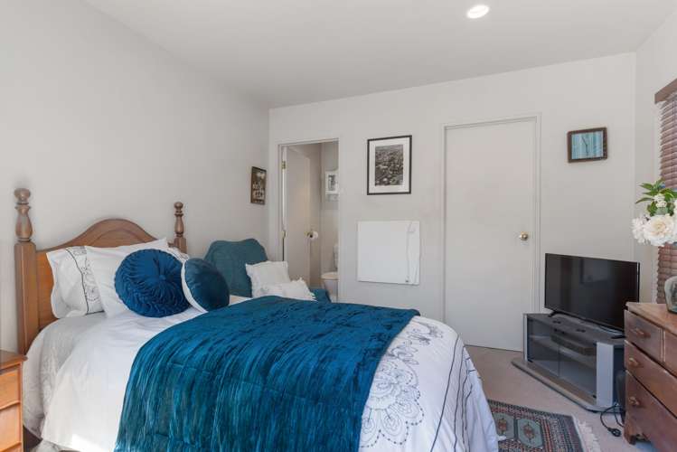 2b Hall Avenue Mangere_13