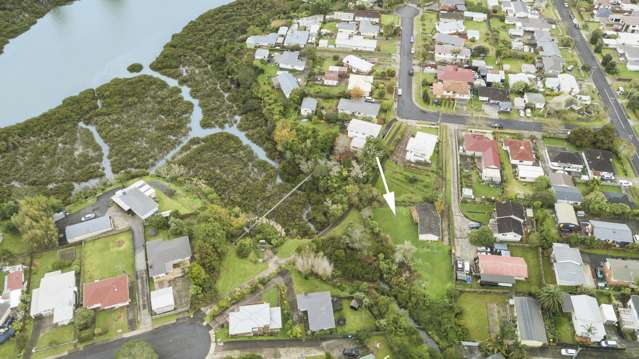 Address withheld Kelston_3