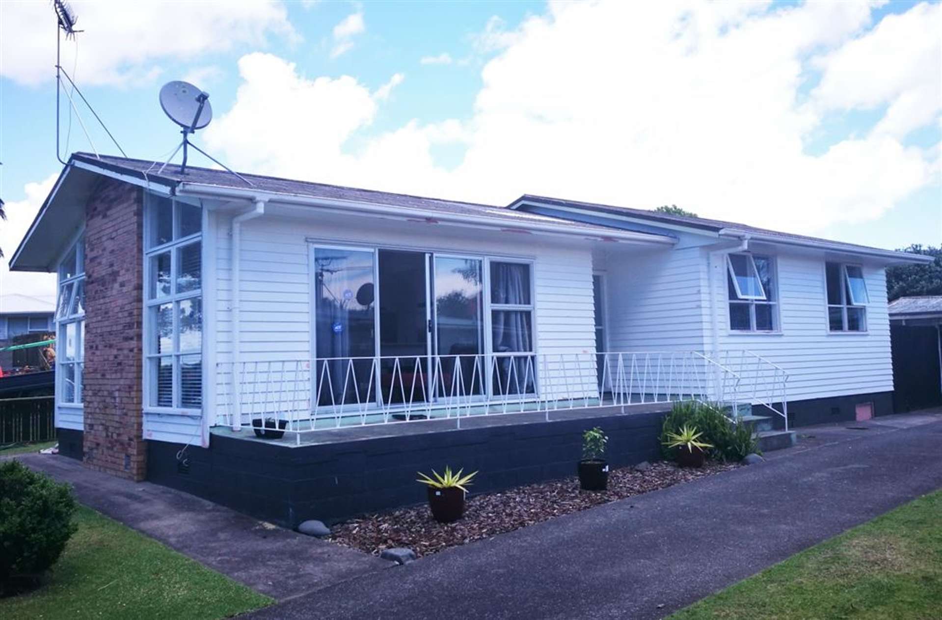 87 Crawford Avenue Mangere Bridge_0