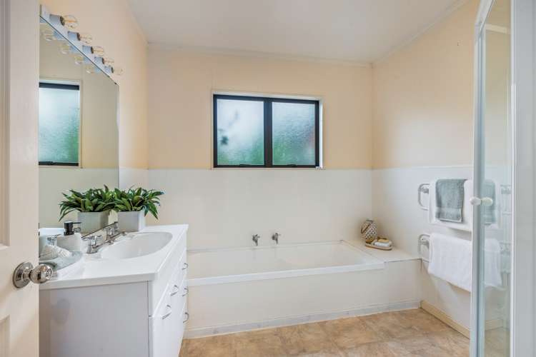 47 Jelas Road Red Beach_11