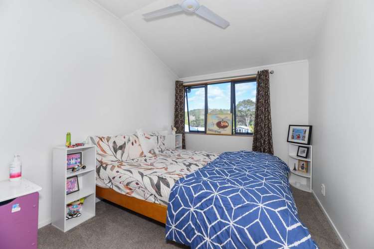18b Shetland Street Glen Eden_19
