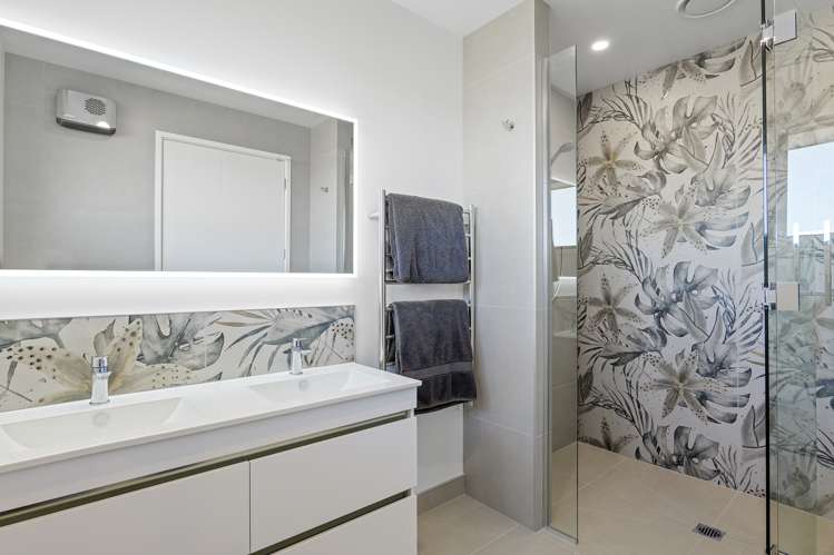 6 Harrier Place Amberley_17