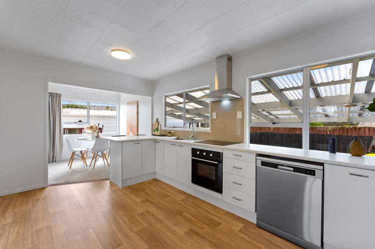 7 Pureora Place Clendon Park_7