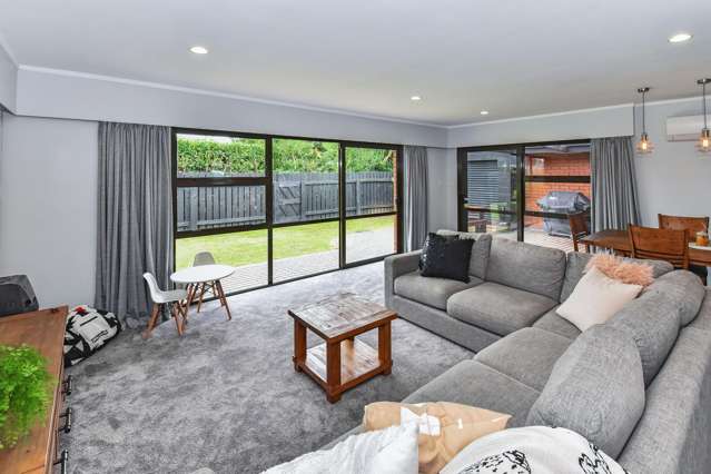 2/10 Tulloch Place Conifer Grove_3