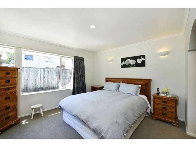 54 Aldinga Avenue Stoke_10