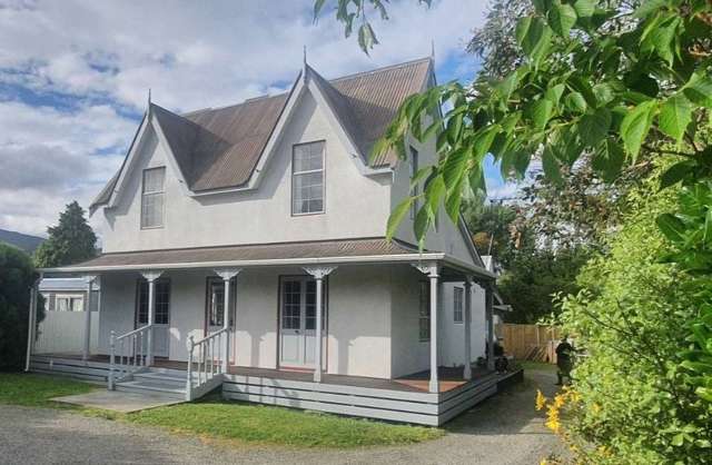 Fabulous and spacious 3-bed on Fitzherbert