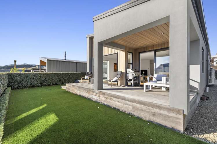 9 Landsborough Lane Wanaka_16