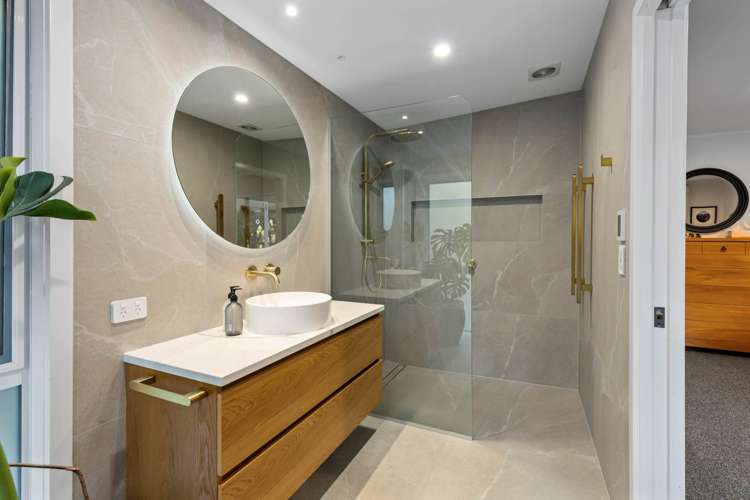 74 Duncansby Road Stanmore Bay_16