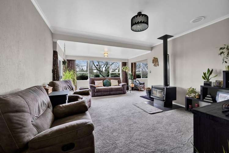 1156 East Road Toko_10