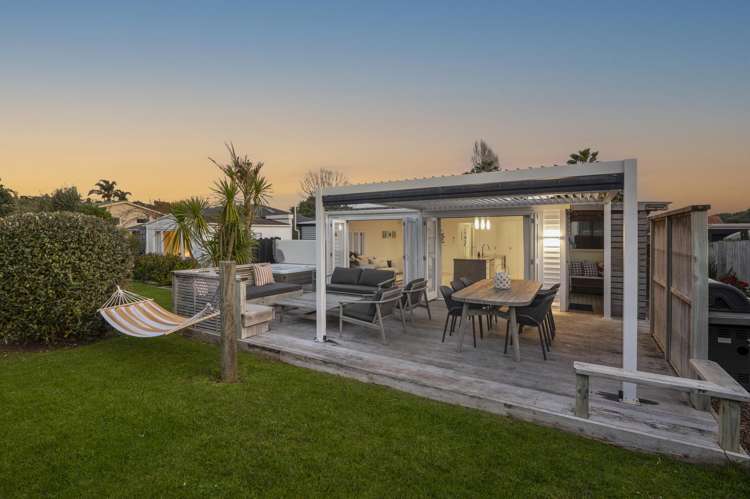 24 Nikau Road Oneroa_11