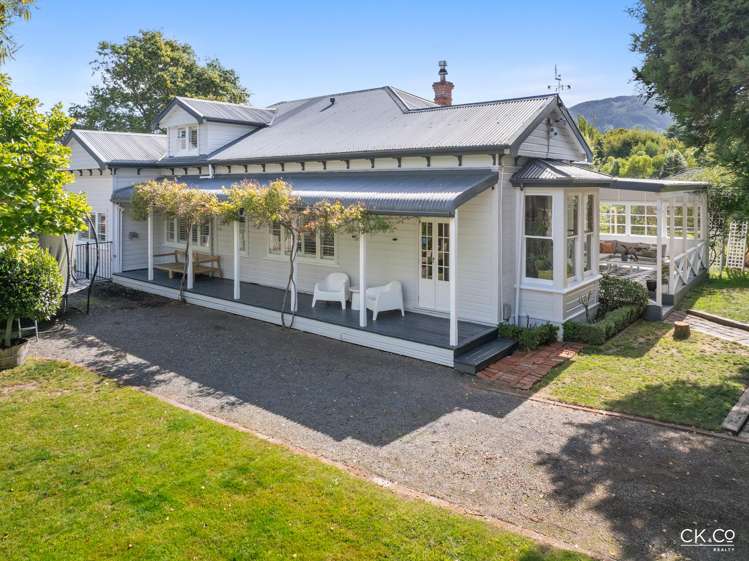 2 Barton Road Heretaunga_30