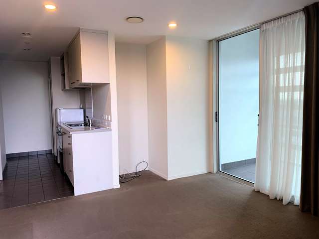 803/17 Amersham Way Manukau City_3