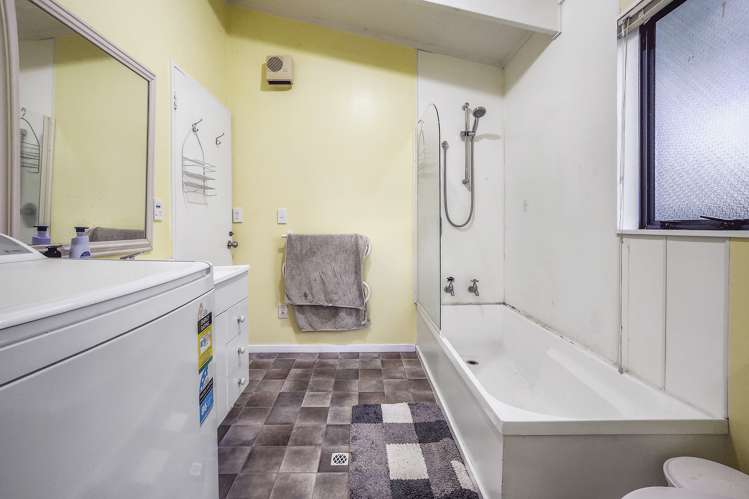 7 Hinenamu Grove Turangi_8