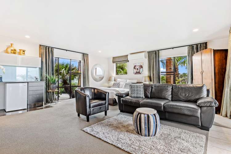 5 Kotare Place Sandspit_32