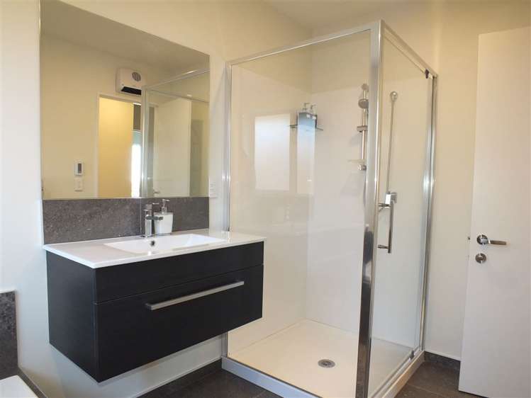 32 Contrail Street Wigram_11