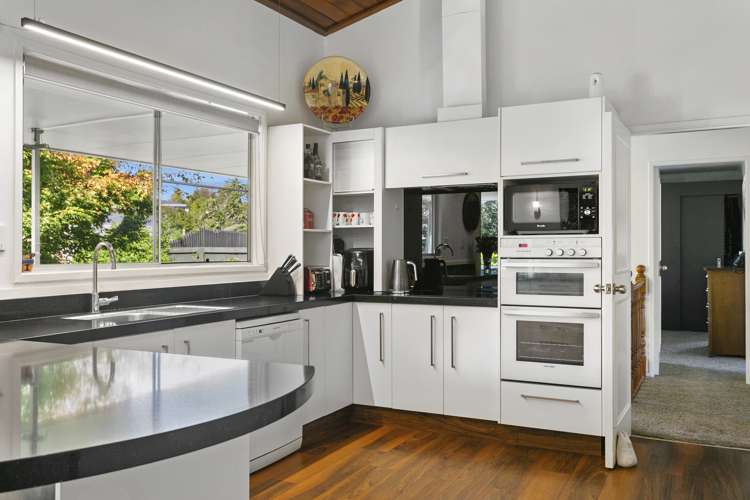 11 Chesham Avenue Waipahihi_20