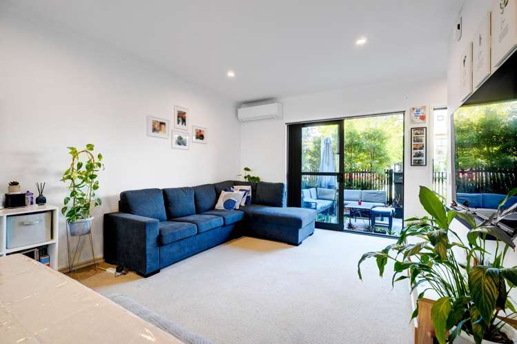 105 Squadron Drive Hobsonville_6