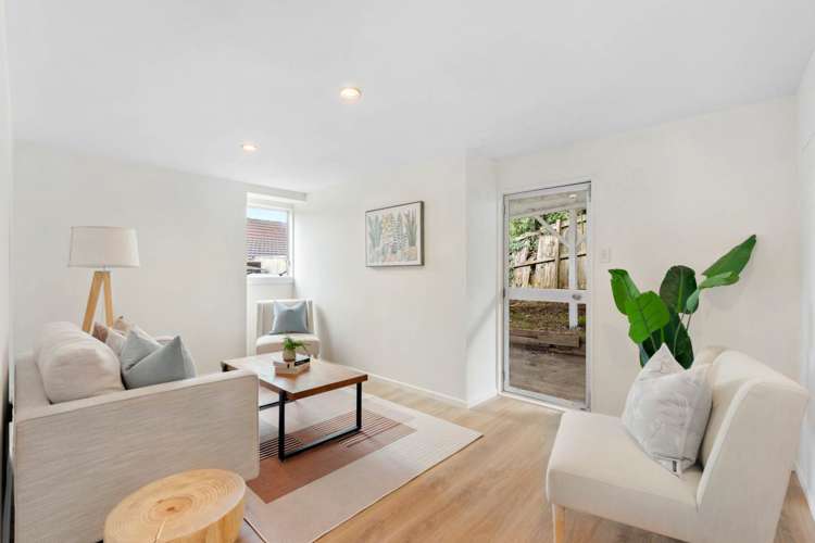 1/18 Theban Place Totara Vale_17