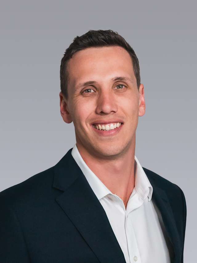 Colliers team welcomes back Mackenzie